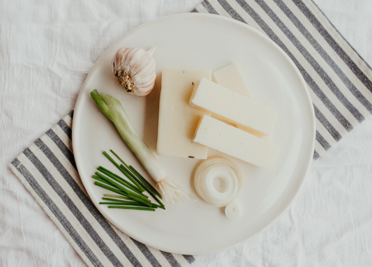 Onion and Chive Cheddar (8oz)