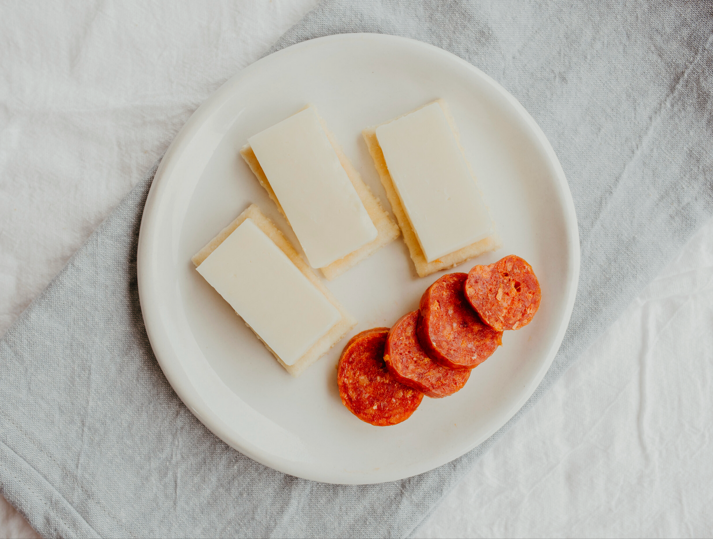 Mild Farmstead Cheddar Cheese (8oz)