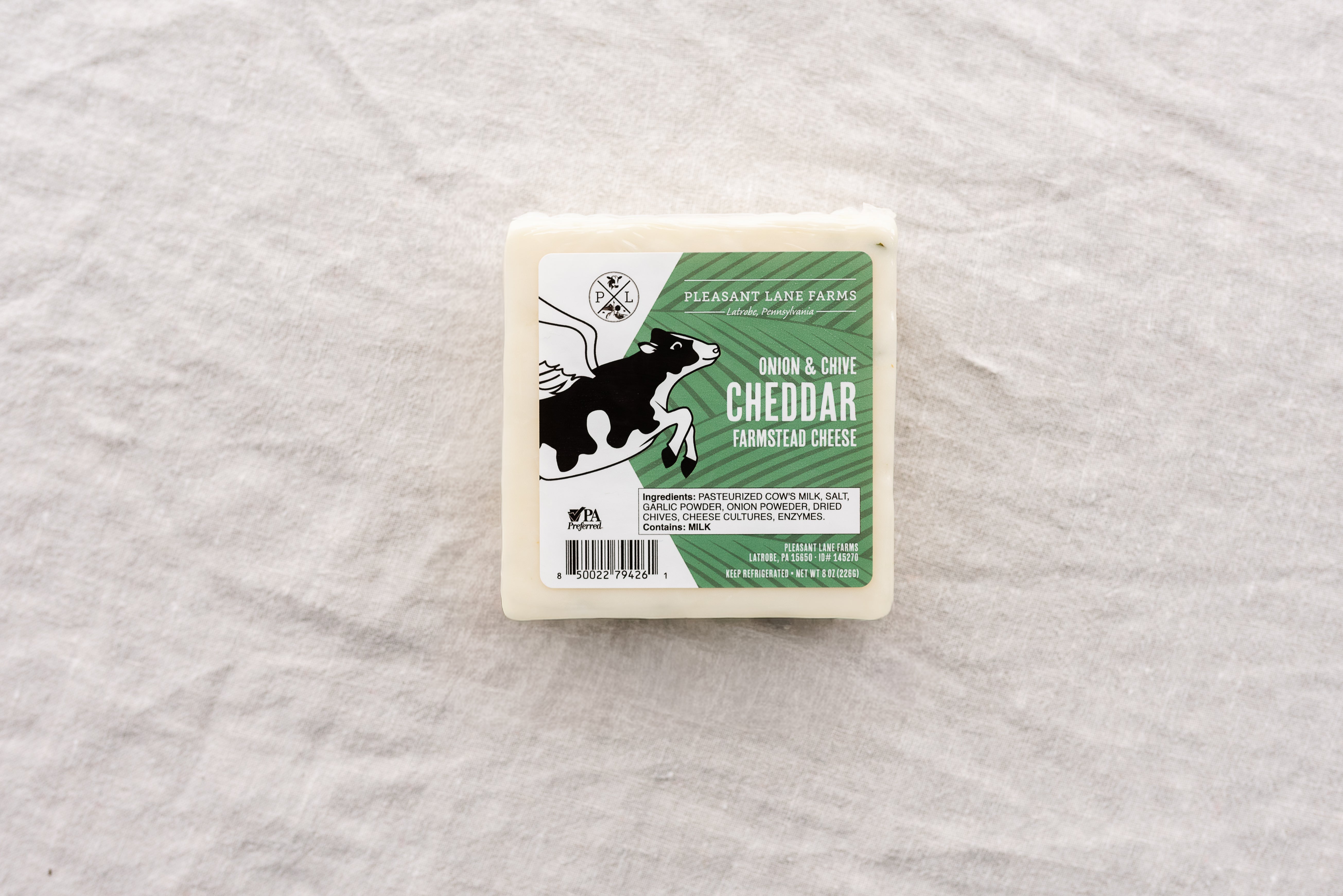 Onion and Chive Cheddar (8oz) – Pleasant Lane Farms